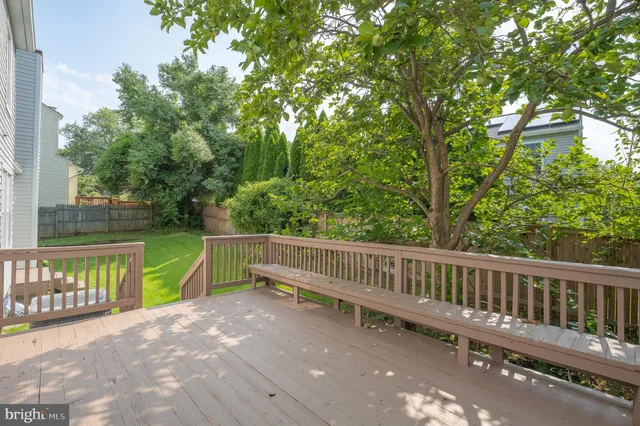 $885,000 | 9 Coachlamp Court, Silver Spring, MD 20906