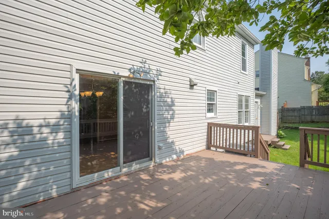 $885,000 | 9 Coachlamp Court, Silver Spring, MD 20906