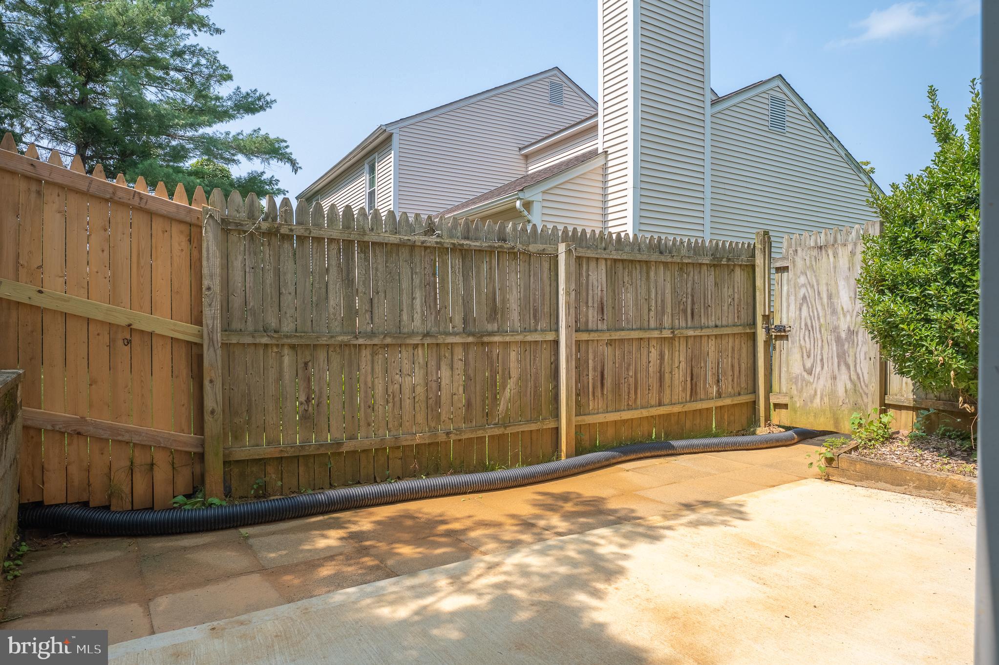 9 Coachlamp Court Silver Spring, MD 20906 - Photo 89 of 95 Side Patio (Alt View)