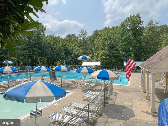 $885,000 | 9 Coachlamp Court, Silver Spring, MD 20906