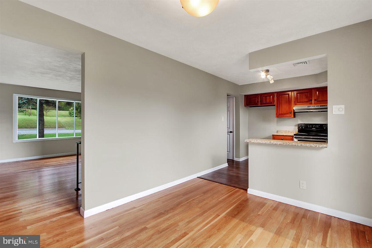 32 Merrin Road York, PA 17402 - Photo 7 of 26 Gallery Image 7