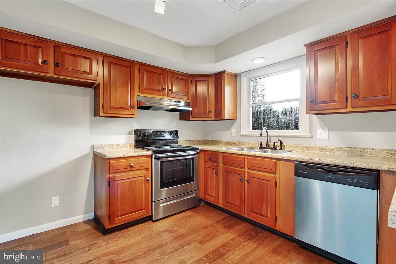 32 Merrin Road York, PA 17402 - Photo 8 of 26 Gallery Image 8