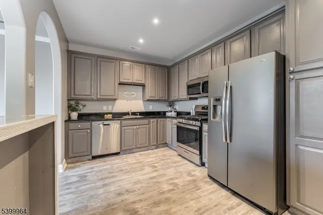 $305,000 | 66 Limerick Lane, Phillipsburg, NJ 08865