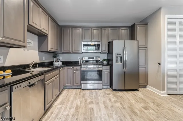 $305,000 | 66 Limerick Lane, Phillipsburg, NJ 08865