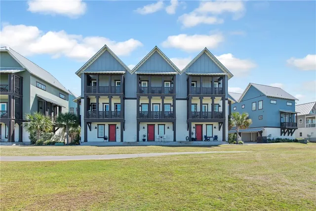 $899,000 | 174 Spanish Dagger Lane, Port Aransas, TX 78373