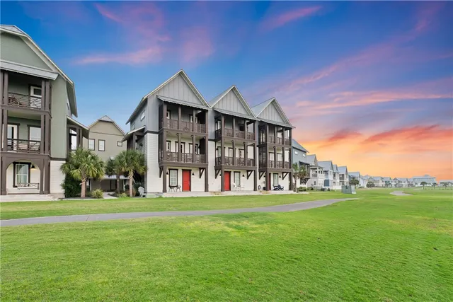 $899,000 | 174 Spanish Dagger Lane, Port Aransas, TX 78373