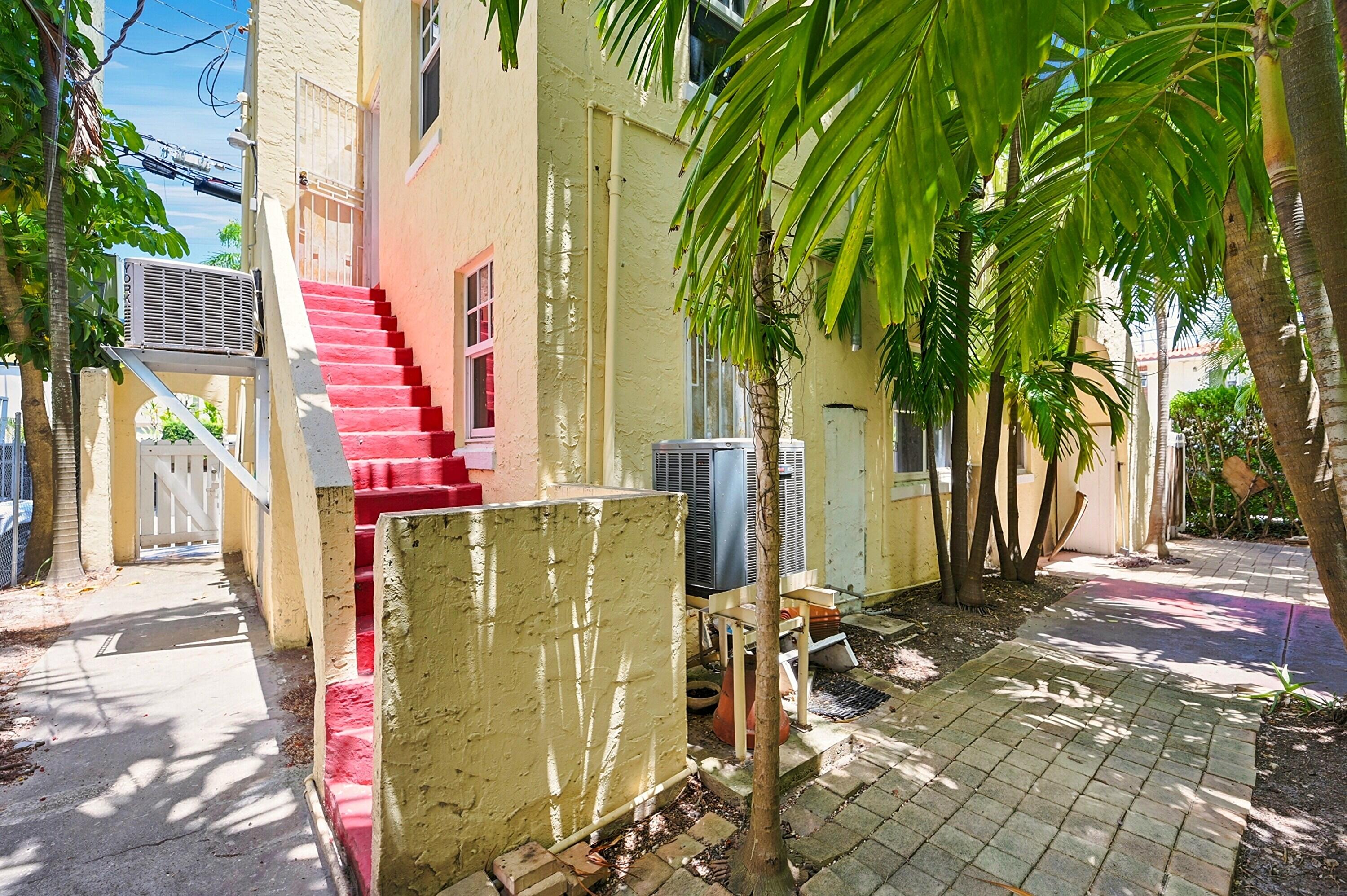 927 Southwest 4th Street Miami, FL 33130 - Photo 13 of 24 10_020_dsc_3026