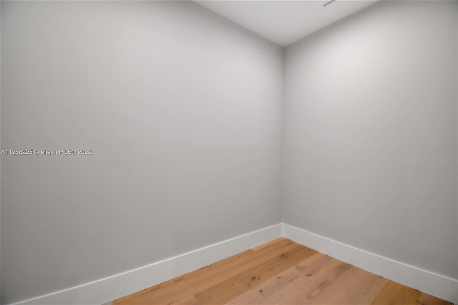 805 Northeast 70th Street Boca Raton, FL 33487 - Photo 28 of 63 a view of an empty room