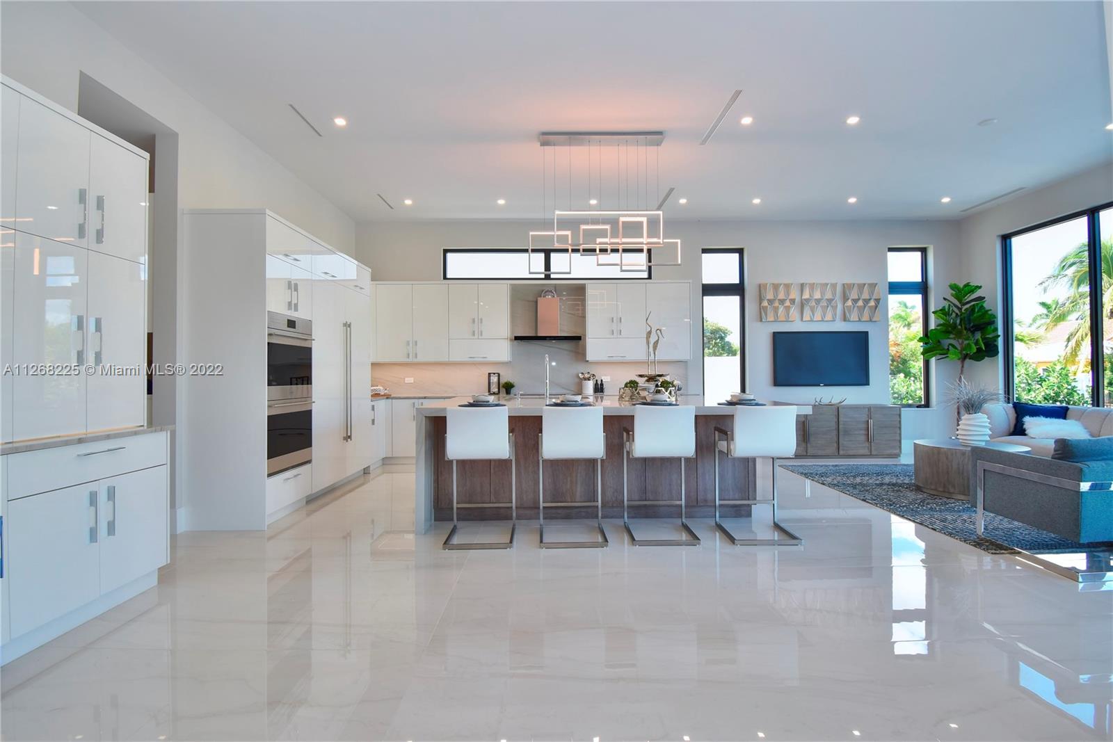 805 Northeast 70th Street Boca Raton, FL 33487 - Photo 8 of 63