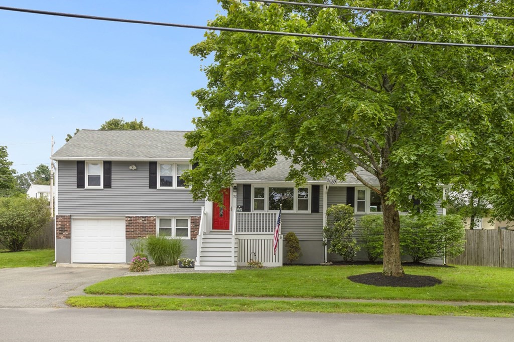 32 Herrick Road Peabody, MA 01960 - Photo 3 of 36 Gallery Image 3