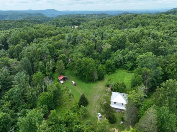 $595,000 | 8947 Sugar Run Road Northeast, Copper Hill, VA 24079