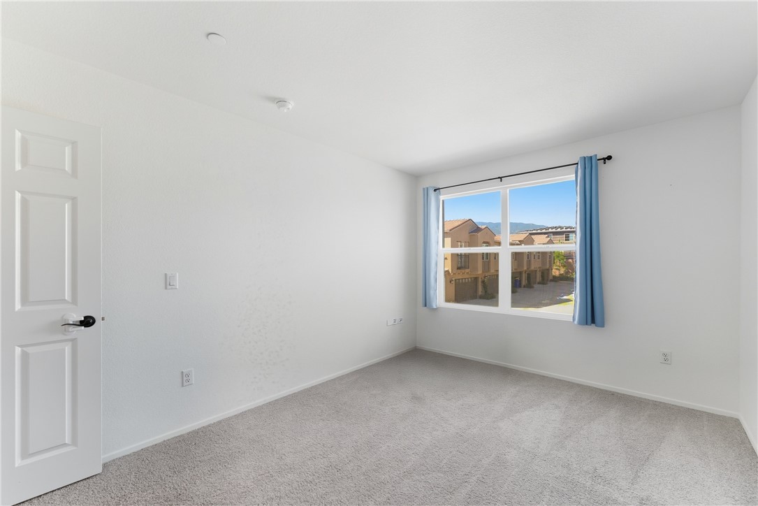7155 Citrus Avenue, Unit 433 Fontana, CA 92336 - Photo 13 of 21 Bedroom 3