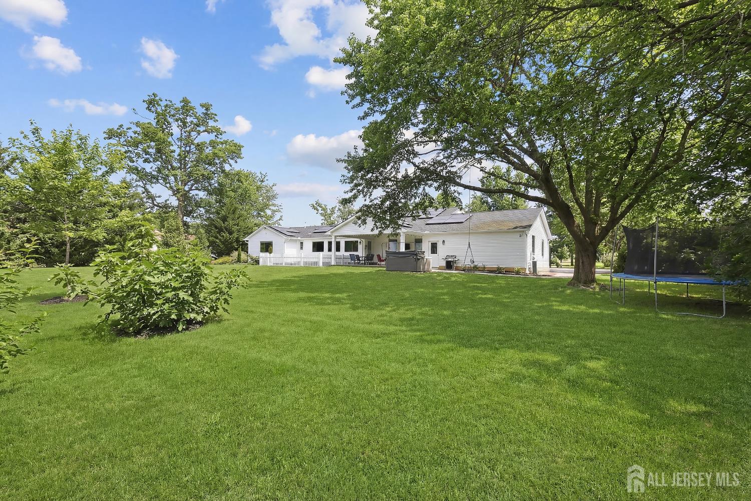 23 Cranbury Neck Road Cranbury, NJ 08512 - Photo 3 of 50