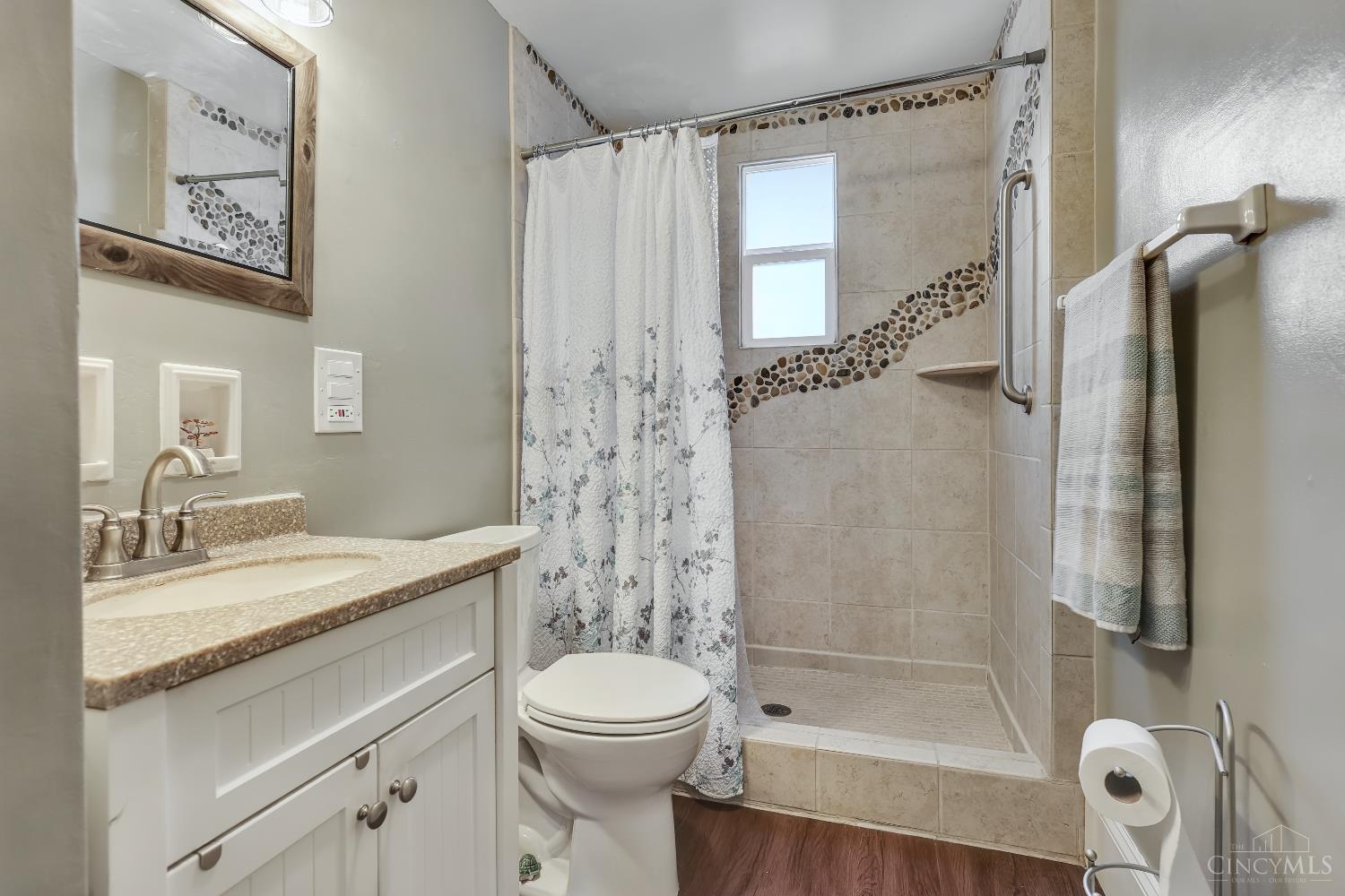 10040 Daly Road Cincinnati, OH 45231 - Photo 22 of 49 Gallery Image 22