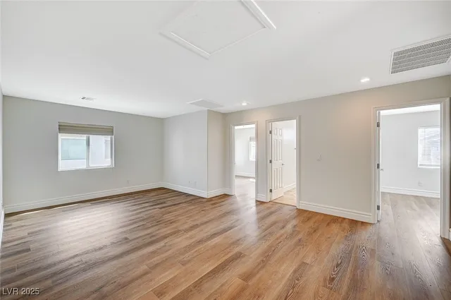 $2,270 | 9732 Kampsville Avenue, Las Vegas, NV 89148