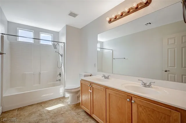 $2,270 | 9732 Kampsville Avenue, Las Vegas, NV 89148