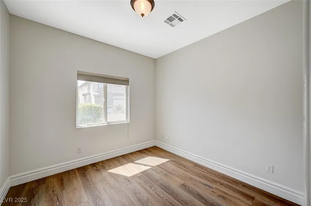 $2,270 | 9732 Kampsville Avenue, Las Vegas, NV 89148