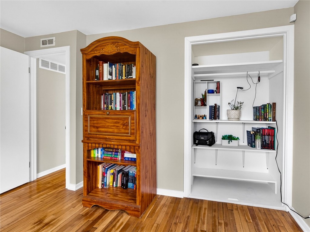 22 Mac Arthur Road Greece, NY 14615 - Photo 20 of 38