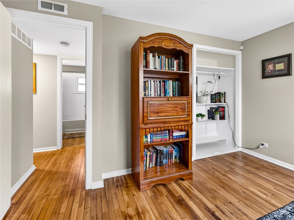 22 Mac Arthur Road Greece, NY 14615 - Photo 21 of 38