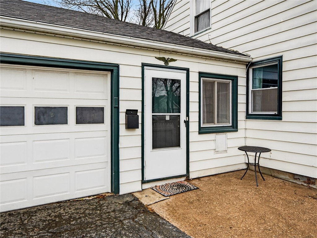 22 Mac Arthur Road Greece, NY 14615 - Photo 3 of 38