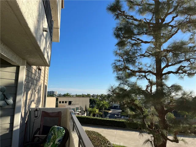 $850,000 | 280 Cagney Lane 115, Newport Beach, CA 92663