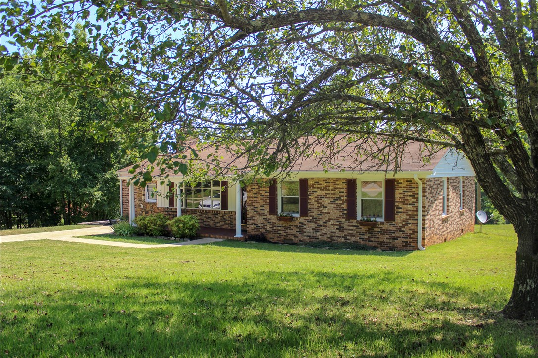 622 Anthony Road Easley, SC 29640 - Photo 1 of 28