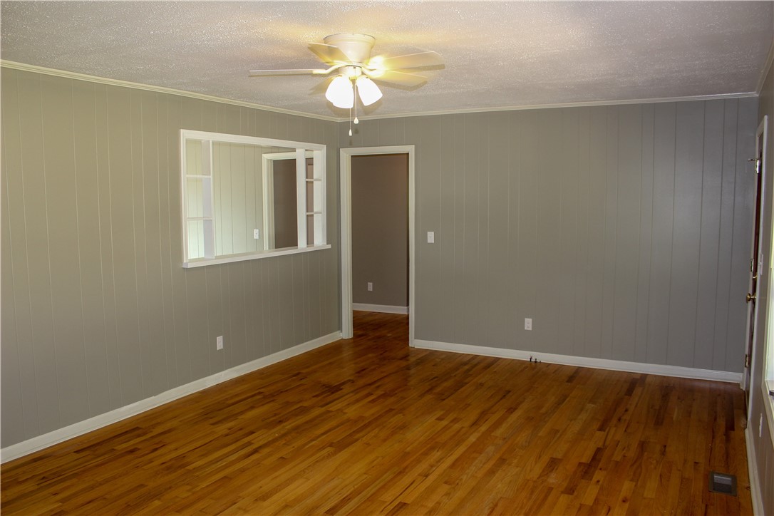 622 Anthony Road Easley, SC 29640 - Photo 13 of 28
