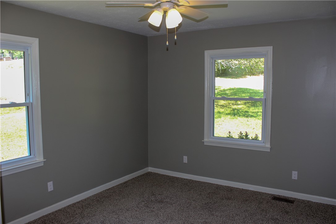 622 Anthony Road Easley, SC 29640 - Photo 18 of 28