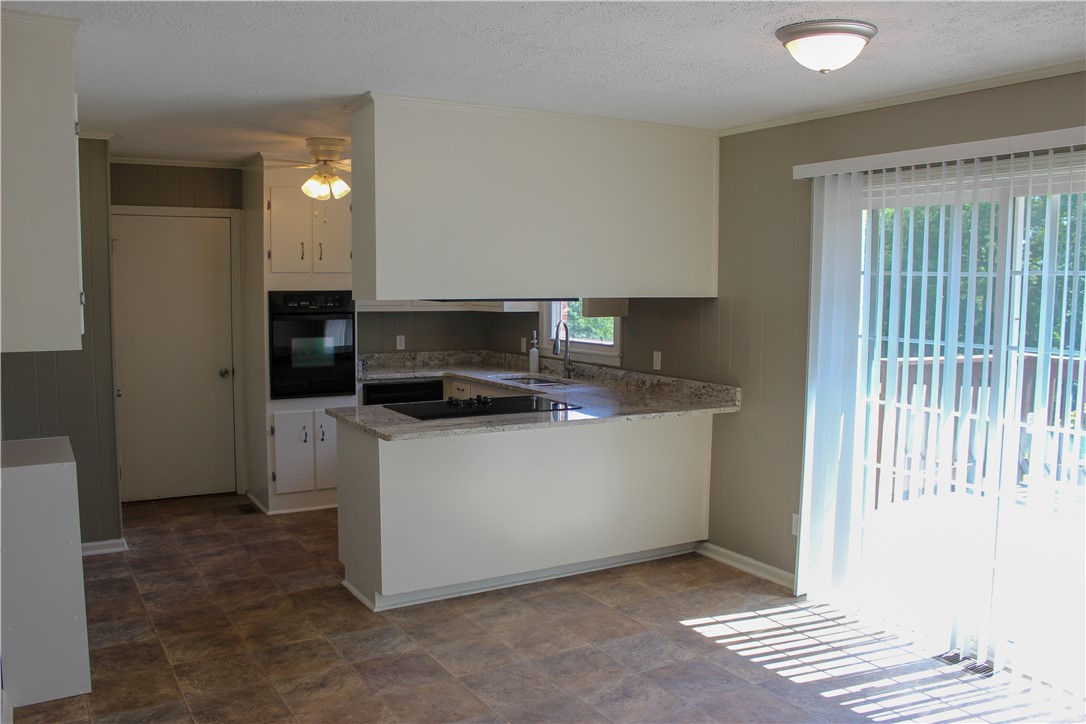 622 Anthony Road Easley, SC 29640 - Photo 4 of 28