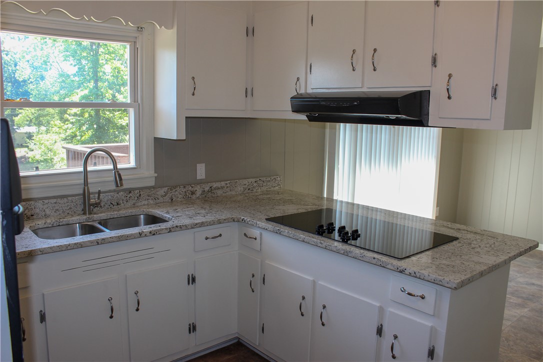 622 Anthony Road Easley, SC 29640 - Photo 7 of 28