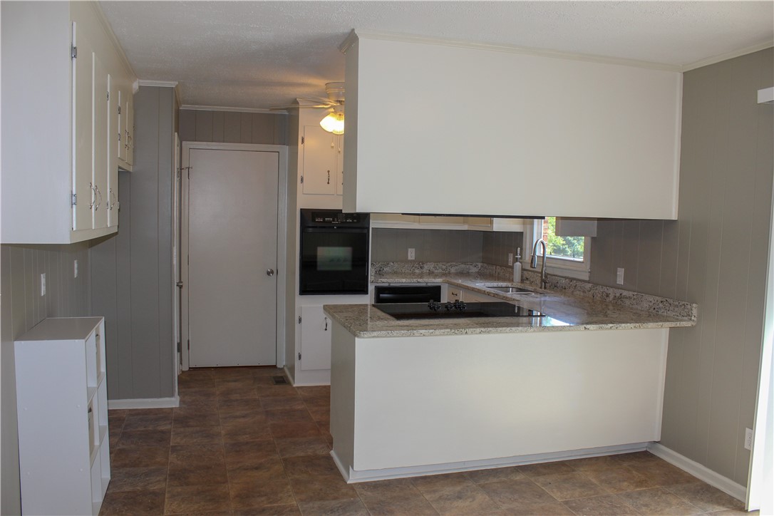 622 Anthony Road Easley, SC 29640 - Photo 8 of 28