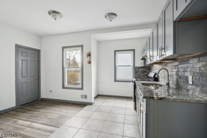 143 Valley Road, Unit 1R Montclair, NJ 07042 - Photo 7 of 18