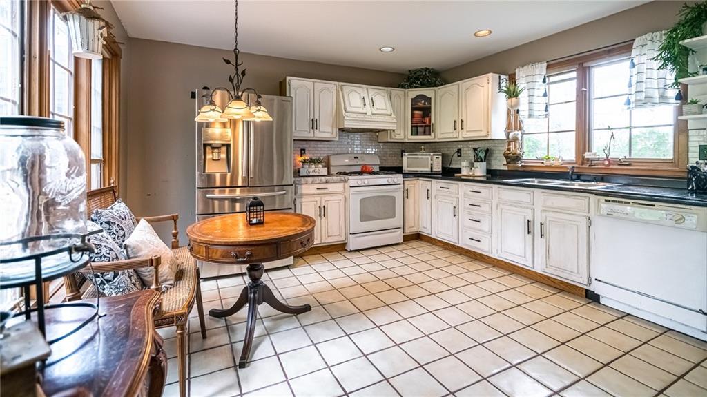 301 West Ingomar Road Pittsburgh, PA 15237 - Photo 14 of 25