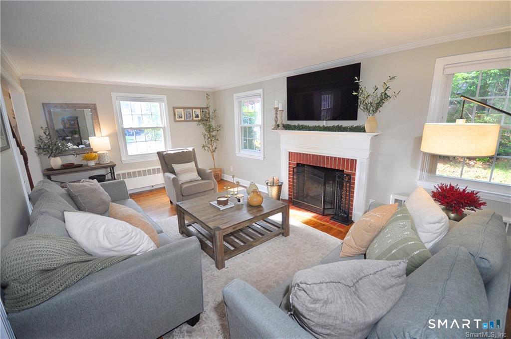 26 Greystone Road West Hartford, CT 06107 - Photo 4 of 23
