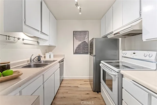 $395,000 | 7765 West 91st Street, Unit A2122, Playa del Rey, CA 90293