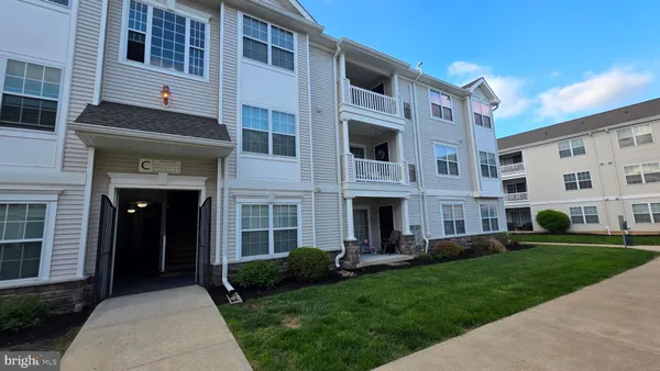 $2,450 | 123 Lionheart Lane, West Deptford, NJ 08086