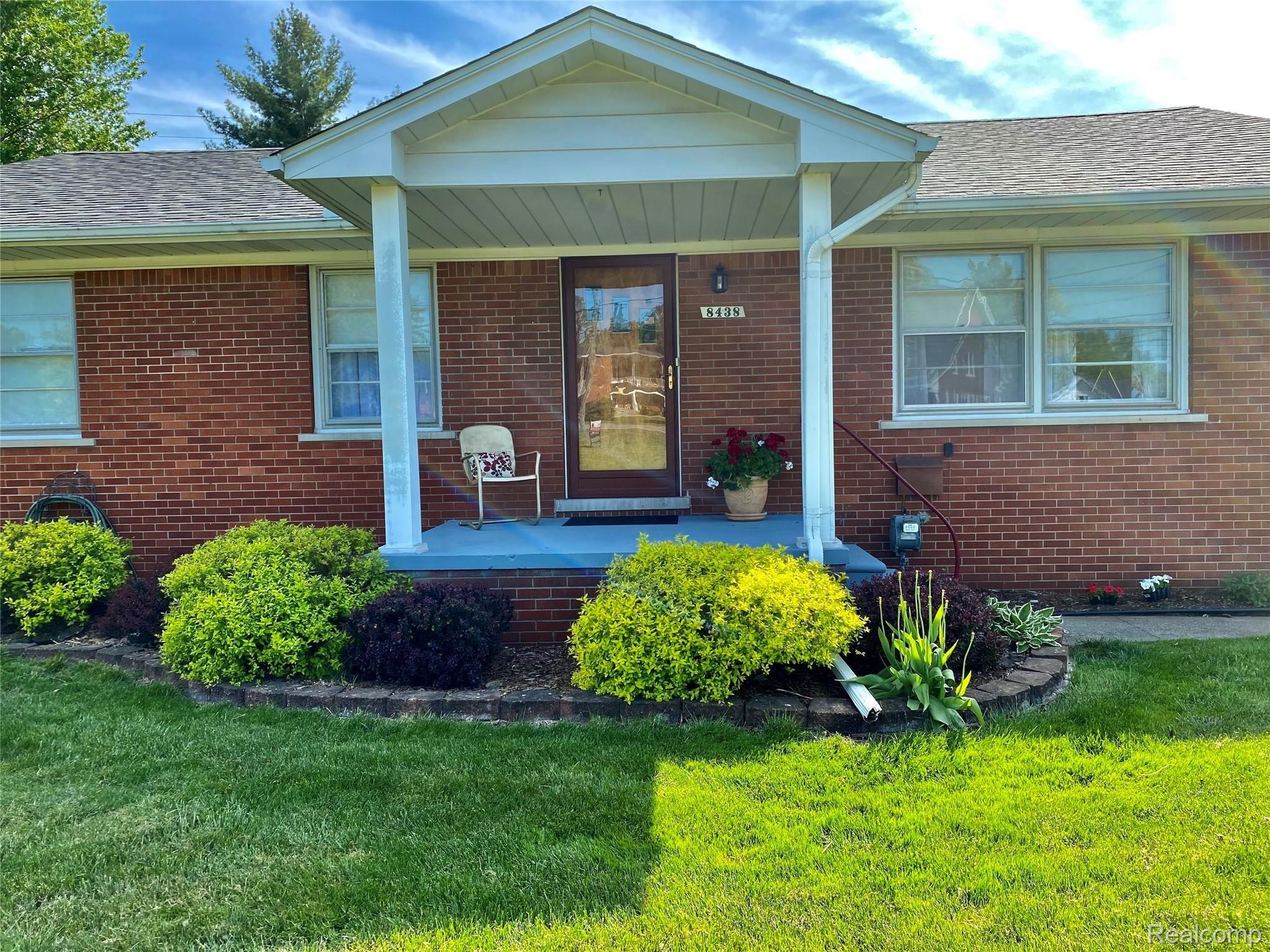 8438 Canal Road Sterling Heights, MI 48314 - Photo 2 of 23 Front new iii.jpg