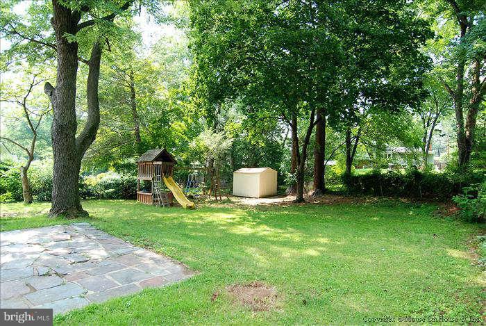 820 Northwest Drive Silver Spring, MD 20901 - Photo 22 of 26 Exterior (Rear)