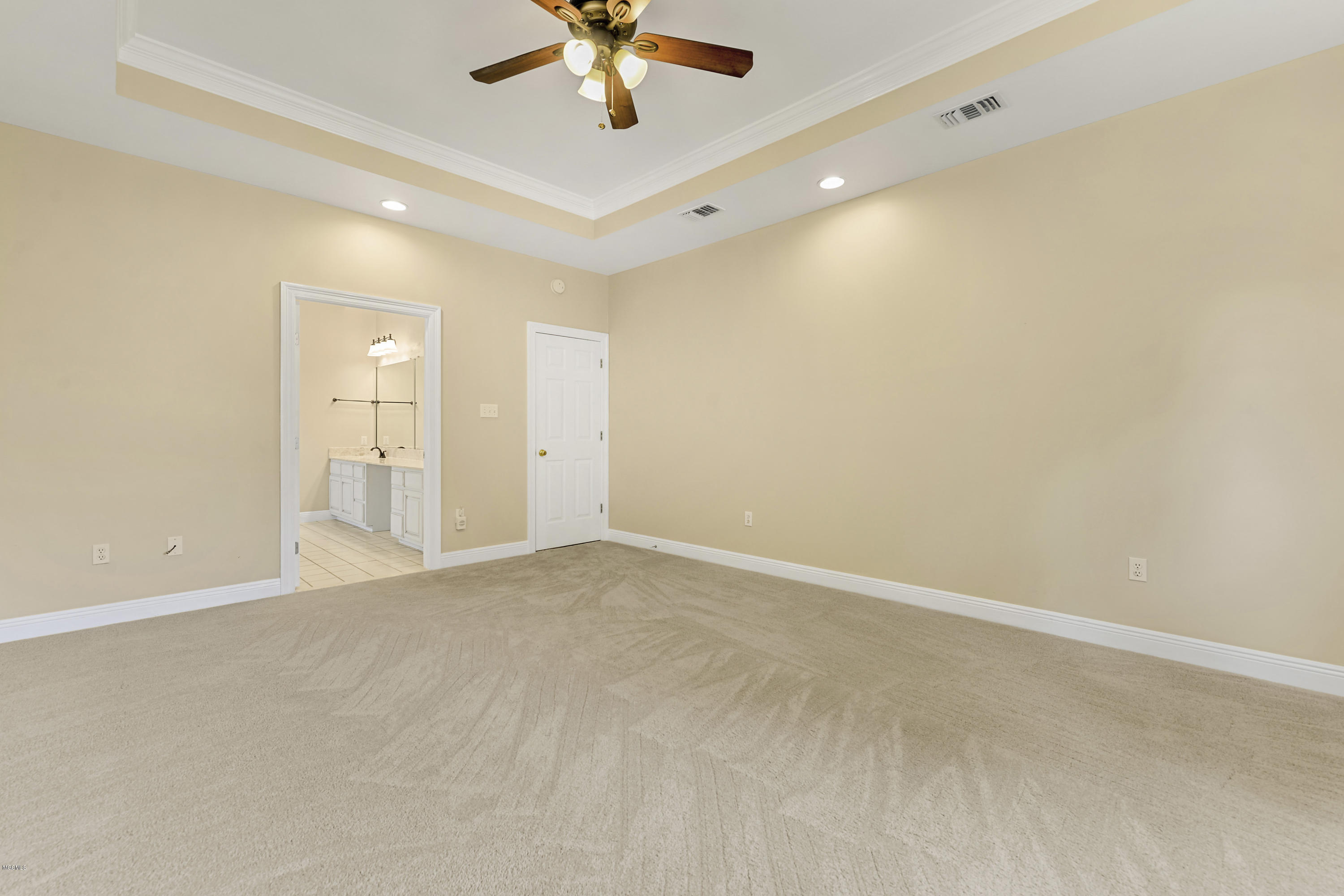 2573 Rue Palafox Biloxi, MS 39531 - Photo 14 of 27 014