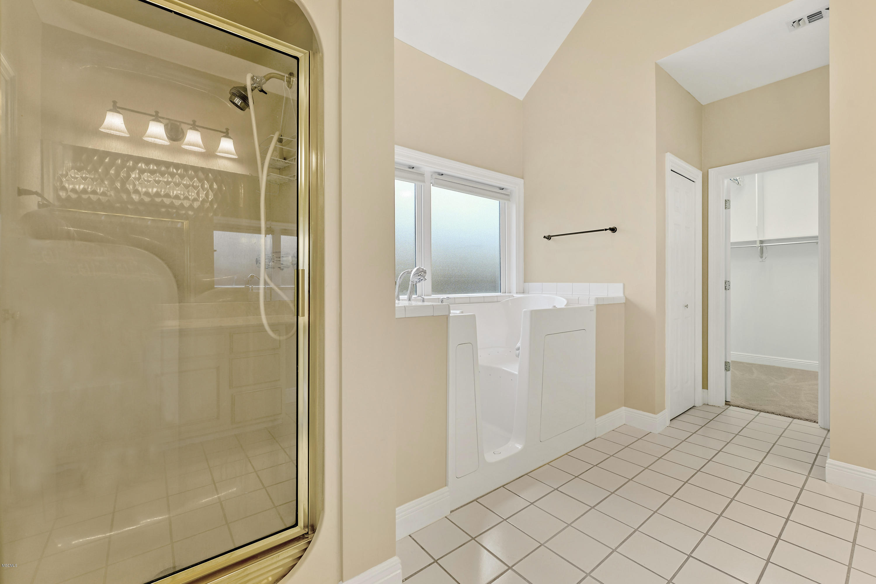 2573 Rue Palafox Biloxi, MS 39531 - Photo 16 of 27 016