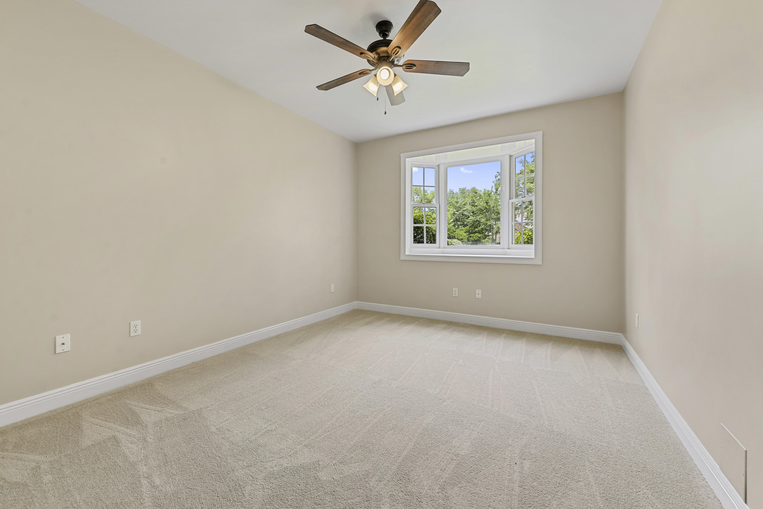 2573 Rue Palafox Biloxi, MS 39531 - Photo 21 of 27 021