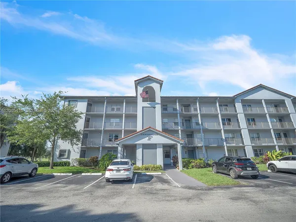 $1,900 | 12701 Southwest 13th Street, Unit 202F, Pembroke Pines, FL 33027