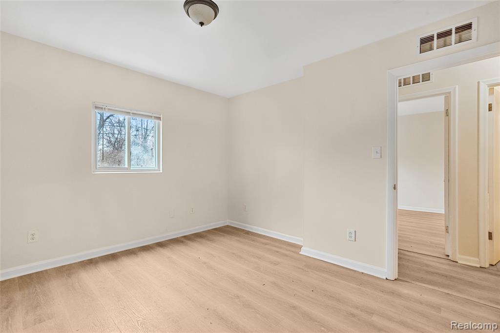 29982 Hazelwood Street Inkster, MI 48141 - Photo 15 of 19
