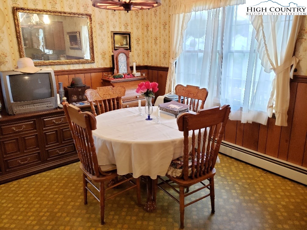 346 Big Oak Road Ennice, NC 28623 - Photo 5 of 11 Gallery Image 5