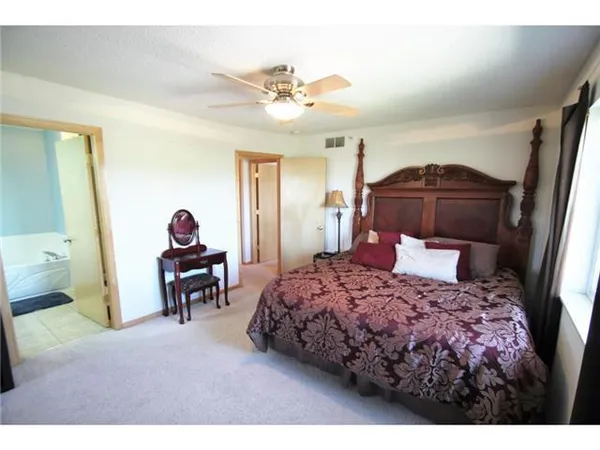 $2,200 | 17644 69th Place North, Maple Grove, MN 55311