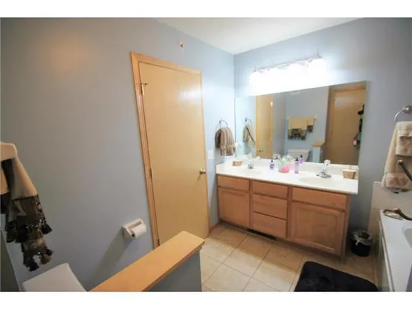$2,200 | 17644 69th Place North, Maple Grove, MN 55311