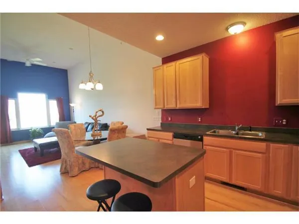 $2,200 | 17644 69th Place North, Maple Grove, MN 55311
