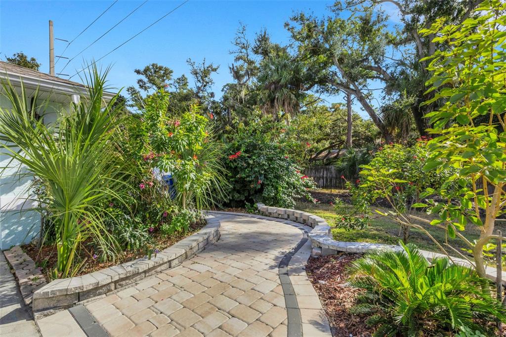 4557 Worcester Road Sarasota, FL 34231 - Photo 46 of 50 a view of a yard with plants