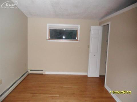 524 Rustic Hills Road Holly, MI 48442 - Photo 9 of 18 20265459-8.JPG