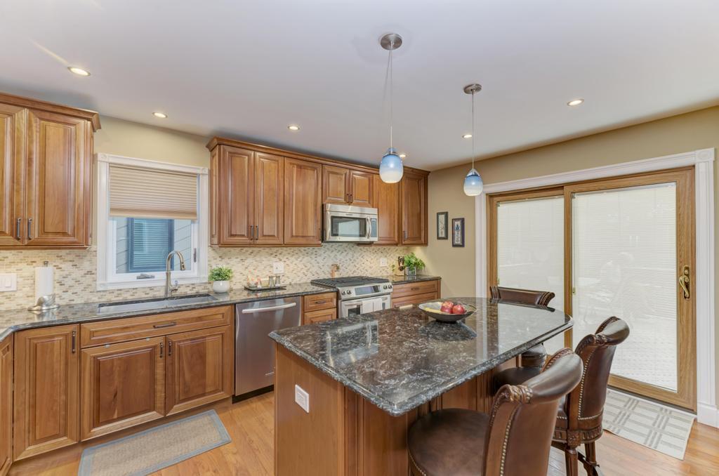 440 Lindley Road Westmont, IL 60559 - Photo 13 of 42 Gallery Image 13